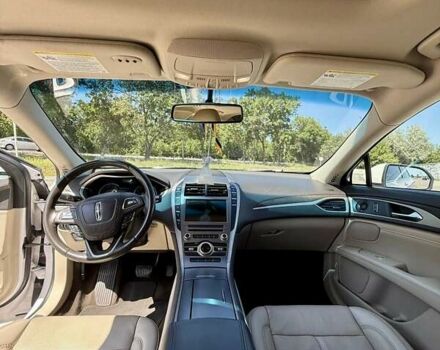 Белый Линкольн МКЗ, объемом двигателя 2 л и пробегом 110 тыс. км за 11500 $, фото 10 на Automoto.ua