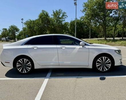 Белый Линкольн МКЗ, объемом двигателя 2 л и пробегом 110 тыс. км за 11500 $, фото 5 на Automoto.ua