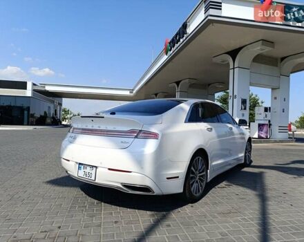 Білий Лінкольн MKZ, об'ємом двигуна 2 л та пробігом 143 тис. км за 21000 $, фото 4 на Automoto.ua