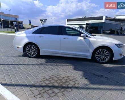 Білий Лінкольн MKZ, об'ємом двигуна 2 л та пробігом 143 тис. км за 21000 $, фото 7 на Automoto.ua