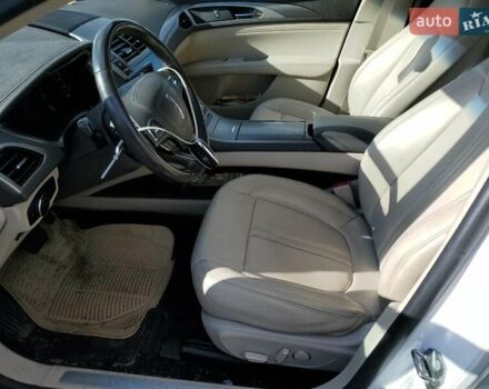 Белый Линкольн МКЗ, объемом двигателя 2 л и пробегом 112 тыс. км за 4000 $, фото 6 на Automoto.ua