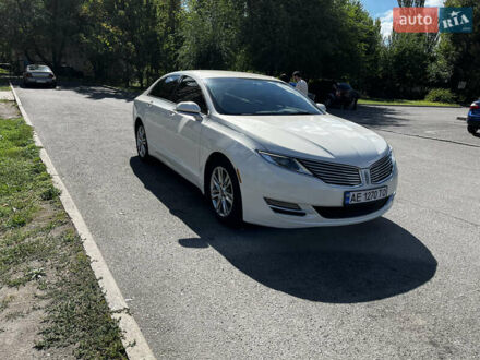 Белый Линкольн МКЗ, объемом двигателя 2 л и пробегом 265 тыс. км за 12500 $, фото 1 на Automoto.ua