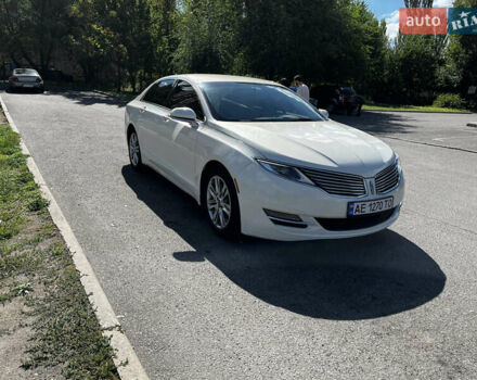 Белый Линкольн МКЗ, объемом двигателя 2 л и пробегом 265 тыс. км за 12500 $, фото 1 на Automoto.ua