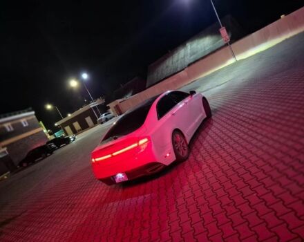 Белый Линкольн МКЗ, объемом двигателя 2 л и пробегом 200 тыс. км за 11699 $, фото 1 на Automoto.ua