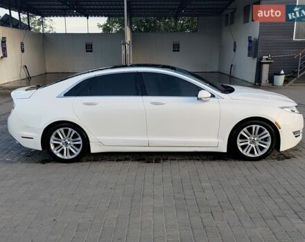 Белый Линкольн МКЗ, объемом двигателя 2 л и пробегом 185 тыс. км за 11500 $, фото 1 на Automoto.ua