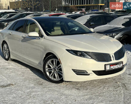 Белый Линкольн МКЗ, объемом двигателя 2 л и пробегом 165 тыс. км за 11999 $, фото 1 на Automoto.ua
