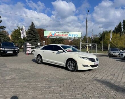 Белый Линкольн МКЗ, объемом двигателя 2 л и пробегом 260 тыс. км за 12400 $, фото 1 на Automoto.ua