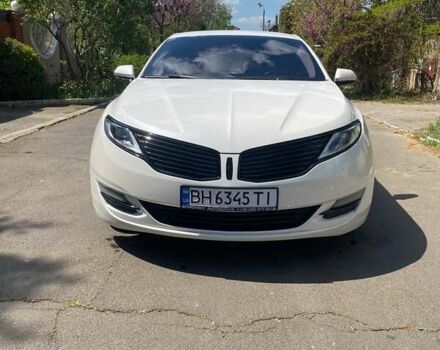 Белый Линкольн МКЗ, объемом двигателя 2 л и пробегом 197 тыс. км за 12500 $, фото 1 на Automoto.ua