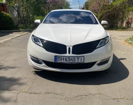 Белый Линкольн МКЗ, объемом двигателя 2 л и пробегом 197 тыс. км за 12500 $, фото 1 на Automoto.ua