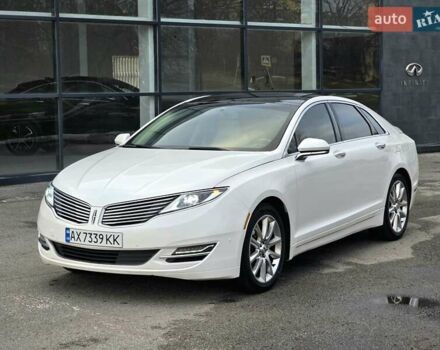 Белый Линкольн МКЗ, объемом двигателя 3.7 л и пробегом 164 тыс. км за 13300 $, фото 1 на Automoto.ua