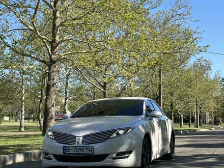 Білий Лінкольн MKZ, об'ємом двигуна 1.98 л та пробігом 165 тис. км за 12500 $, фото 1 на Automoto.ua