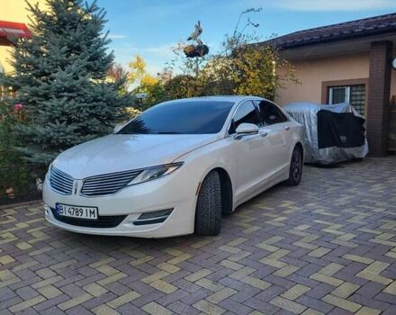 Белый Линкольн МКЗ, объемом двигателя 3.7 л и пробегом 150 тыс. км за 12500 $, фото 1 на Automoto.ua