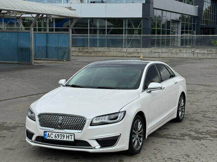 Белый Линкольн МКЗ, объемом двигателя 2 л и пробегом 85 тыс. км за 18000 $, фото 1 на Automoto.ua