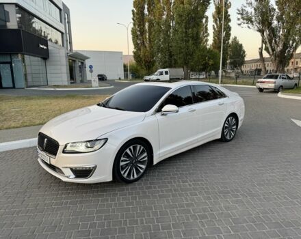 Белый Линкольн МКЗ, объемом двигателя 2 л и пробегом 156 тыс. км за 16399 $, фото 1 на Automoto.ua
