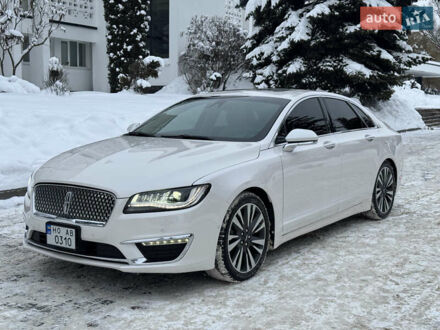 Белый Линкольн МКЗ, объемом двигателя 2 л и пробегом 138 тыс. км за 19000 $, фото 1 на Automoto.ua
