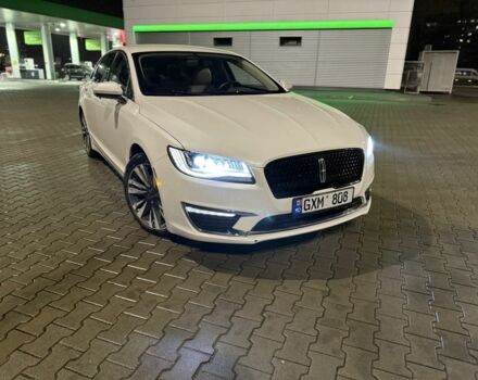 Белый Линкольн МКЗ, объемом двигателя 2 л и пробегом 214 тыс. км за 5750 $, фото 1 на Automoto.ua