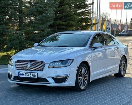 Белый Линкольн МКЗ, объемом двигателя 2 л и пробегом 125 тыс. км за 12000 $, фото 1 на Automoto.ua