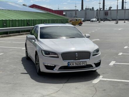 Белый Линкольн МКЗ, объемом двигателя 2 л и пробегом 75 тыс. км за 19000 $, фото 1 на Automoto.ua