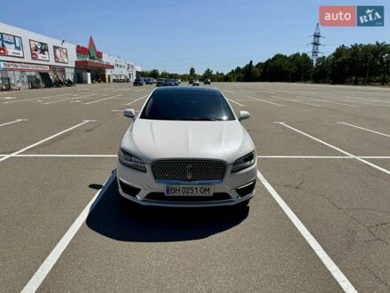 Белый Линкольн МКЗ, объемом двигателя 2 л и пробегом 110 тыс. км за 11500 $, фото 1 на Automoto.ua