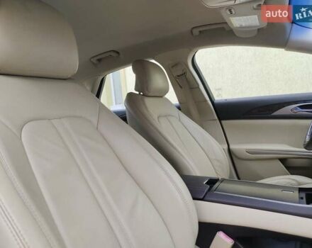 Бежевый Линкольн МКЗ, объемом двигателя 2 л и пробегом 132 тыс. км за 10000 $, фото 5 на Automoto.ua