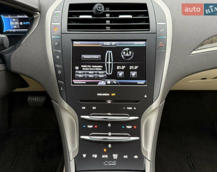 Бежевий Лінкольн MKZ, об'ємом двигуна 2 л та пробігом 190 тис. км за 13450 $, фото 24 на Automoto.ua