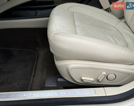 Бежевий Лінкольн MKZ, об'ємом двигуна 2 л та пробігом 190 тис. км за 13450 $, фото 40 на Automoto.ua