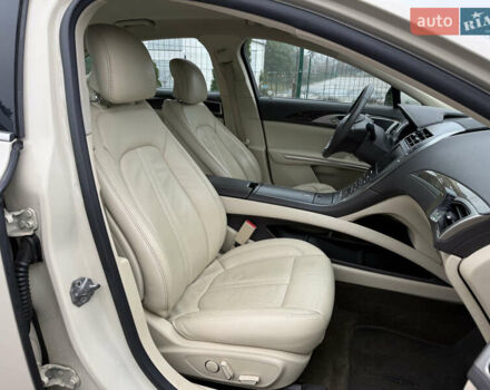 Бежевий Лінкольн MKZ, об'ємом двигуна 2 л та пробігом 190 тис. км за 13450 $, фото 33 на Automoto.ua