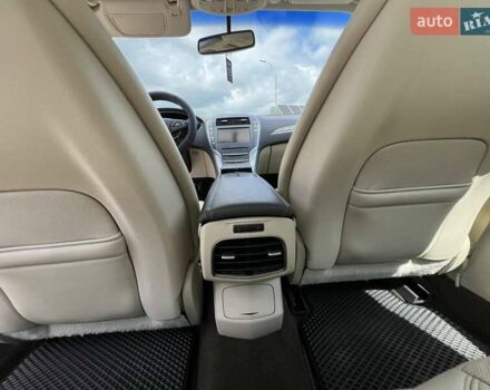 Бежевий Лінкольн MKZ, об'ємом двигуна 2 л та пробігом 116 тис. км за 12900 $, фото 12 на Automoto.ua