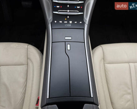 Бежевий Лінкольн MKZ, об'ємом двигуна 2 л та пробігом 190 тис. км за 13450 $, фото 27 на Automoto.ua