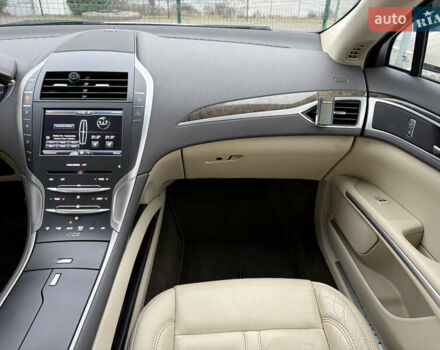 Бежевий Лінкольн MKZ, об'ємом двигуна 2 л та пробігом 190 тис. км за 13450 $, фото 21 на Automoto.ua