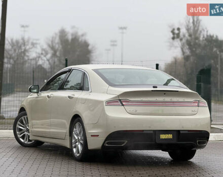 Бежевий Лінкольн MKZ, об'ємом двигуна 2 л та пробігом 190 тис. км за 13450 $, фото 13 на Automoto.ua