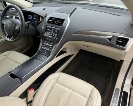 Бежевий Лінкольн MKZ, об'ємом двигуна 2 л та пробігом 190 тис. км за 13450 $, фото 21 на Automoto.ua