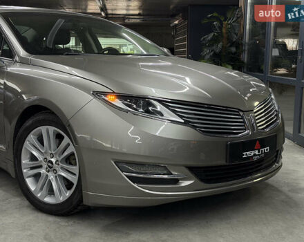 Бежевый Линкольн МКЗ, объемом двигателя 2 л и пробегом 172 тыс. км за 9100 $, фото 3 на Automoto.ua