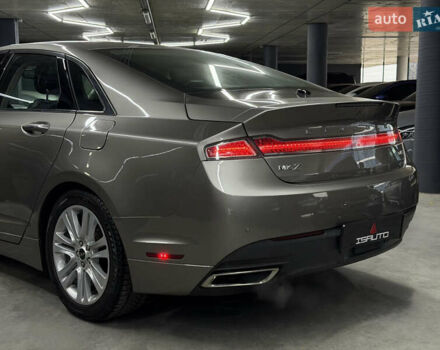 Бежевый Линкольн МКЗ, объемом двигателя 2 л и пробегом 172 тыс. км за 9100 $, фото 12 на Automoto.ua