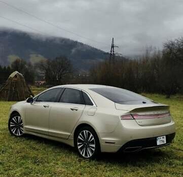 Бежевый Линкольн МКЗ, объемом двигателя 2 л и пробегом 210 тыс. км за 12000 $, фото 1 на Automoto.ua