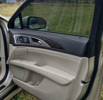 Бежевый Линкольн МКЗ, объемом двигателя 2 л и пробегом 210 тыс. км за 12000 $, фото 14 на Automoto.ua