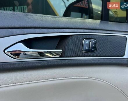 Бежевый Линкольн МКЗ, объемом двигателя 2 л и пробегом 112 тыс. км за 14700 $, фото 15 на Automoto.ua