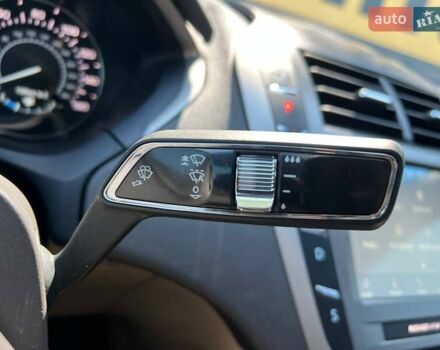 Бежевый Линкольн МКЗ, объемом двигателя 2 л и пробегом 112 тыс. км за 14700 $, фото 25 на Automoto.ua