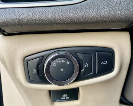 Бежевый Линкольн МКЗ, объемом двигателя 2 л и пробегом 110 тыс. км за 13500 $, фото 12 на Automoto.ua