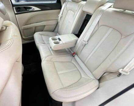 Бежевый Линкольн МКЗ, объемом двигателя 2 л и пробегом 30 тыс. км за 9000 $, фото 10 на Automoto.ua