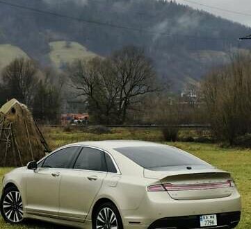 Бежевый Линкольн МКЗ, объемом двигателя 2 л и пробегом 210 тыс. км за 12000 $, фото 1 на Automoto.ua