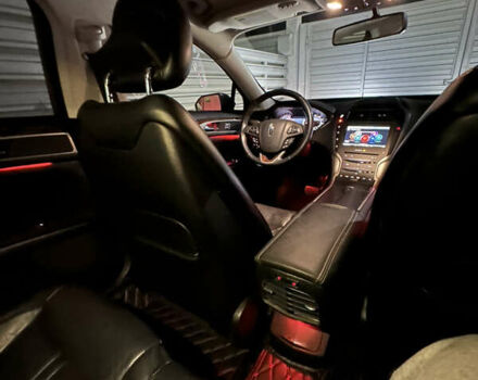 Чорний Лінкольн MKZ, об'ємом двигуна 2 л та пробігом 221 тис. км за 11800 $, фото 17 на Automoto.ua