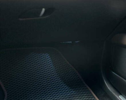 Черный Линкольн МКЗ, объемом двигателя 2 л и пробегом 209 тыс. км за 10000 $, фото 38 на Automoto.ua