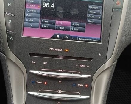 Черный Линкольн МКЗ, объемом двигателя 2 л и пробегом 162 тыс. км за 11000 $, фото 19 на Automoto.ua