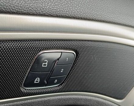 Черный Линкольн МКЗ, объемом двигателя 2 л и пробегом 162 тыс. км за 11000 $, фото 15 на Automoto.ua