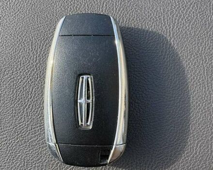 Чорний Лінкольн MKZ, об'ємом двигуна 2 л та пробігом 182 тис. км за 14900 $, фото 29 на Automoto.ua