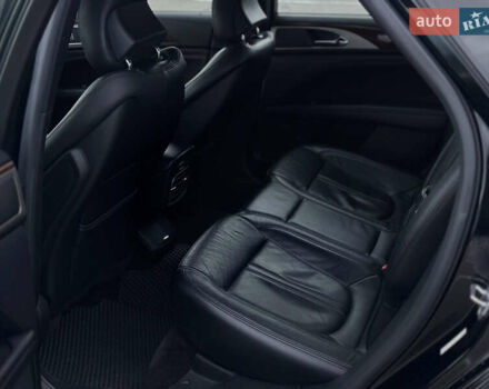 Черный Линкольн МКЗ, объемом двигателя 2 л и пробегом 323 тыс. км за 15900 $, фото 11 на Automoto.ua