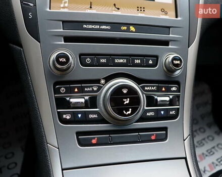 Черный Линкольн МКЗ, объемом двигателя 2 л и пробегом 152 тыс. км за 14900 $, фото 28 на Automoto.ua