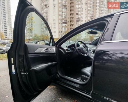 Чорний Лінкольн MKZ, об'ємом двигуна 0 л та пробігом 140 тис. км за 17500 $, фото 11 на Automoto.ua