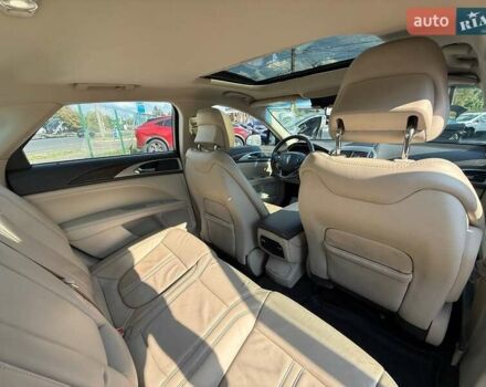 Чорний Лінкольн MKZ, об'ємом двигуна 2 л та пробігом 125 тис. км за 10200 $, фото 16 на Automoto.ua